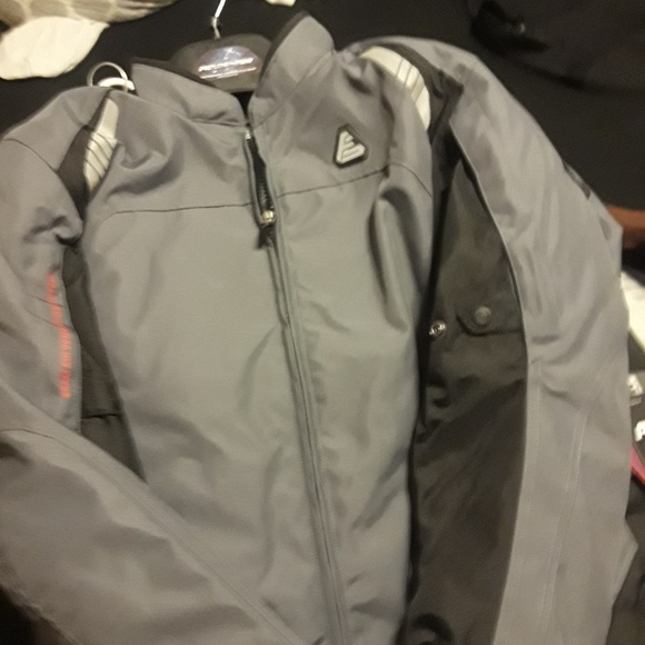Fieldsheer and mobile warming jackets - Picture 5 of 8